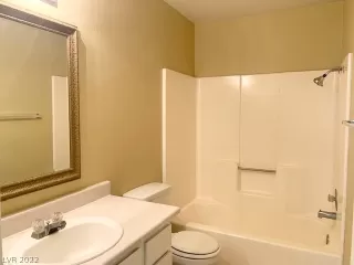 Photo #6: 2394982 Listing