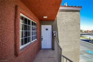 Photo #5: 2395003 Listing