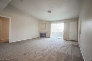 Photo #6: 2395003 Listing