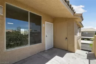 Photo #2: 2395005 Listing