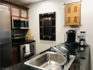 Photo #3: 2395008 Listing 