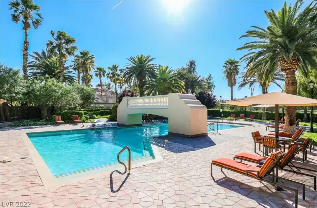 MLS: 2395014 Condo For Sale