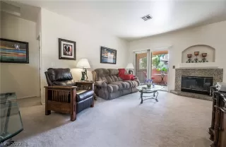 Photo #3: 2395014 Listing