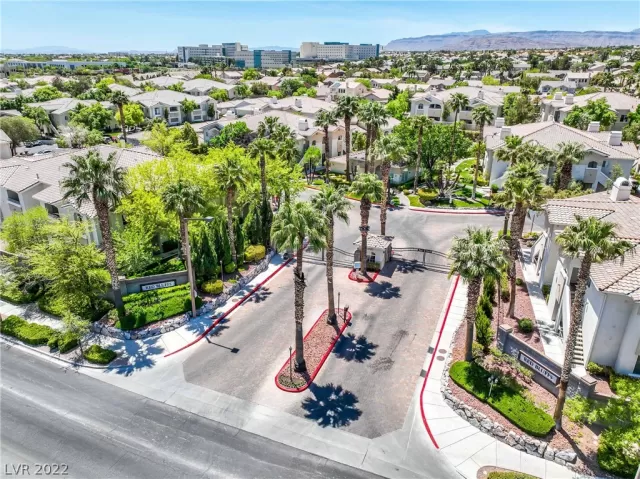 MLS: 2395034 Condo For Sale