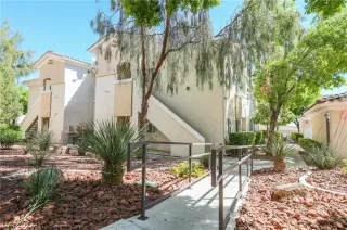 Photo #4: 2395034 Listing