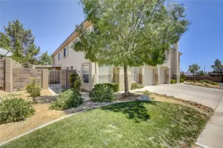 Photo #2: 2395039 Listing 