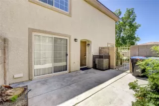 Photo #4: 2395039 Listing 