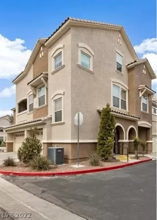 Photo #3: 2395044 Listing 