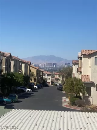 Photo #2: 2395102 Listing 