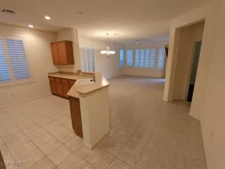 Photo #3: 2395110 Listing 