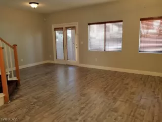 Photo #2: 2395137 Listing 