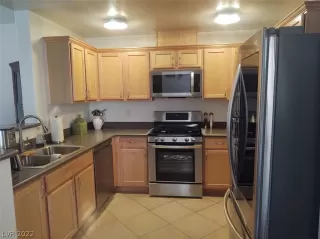 Photo #2: 2395155 Listing 