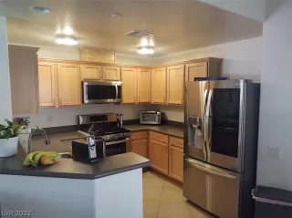 Photo #3: 2395155 Listing 