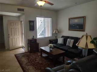 Photo #4: 2395155 Listing 