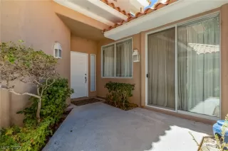 Photo #1: 2395175 Listing 