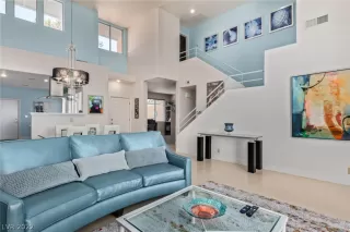 Photo #2: 2395175 Listing 