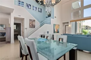 Photo #5: 2395175 Listing 