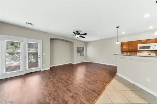Photo #3: 2395195 Listing 