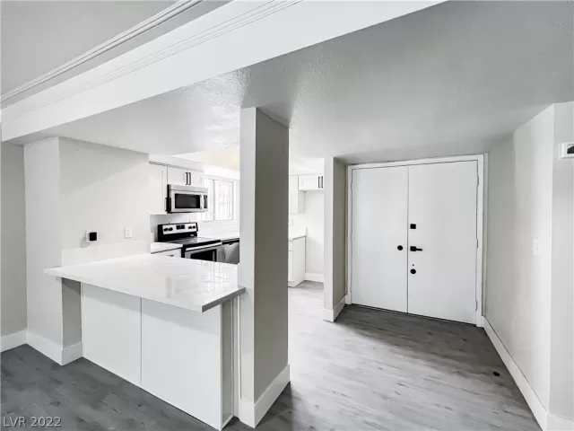 MLS: 2395205 Condo For Sale