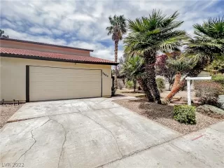 Photo #2: 2395205 Listing