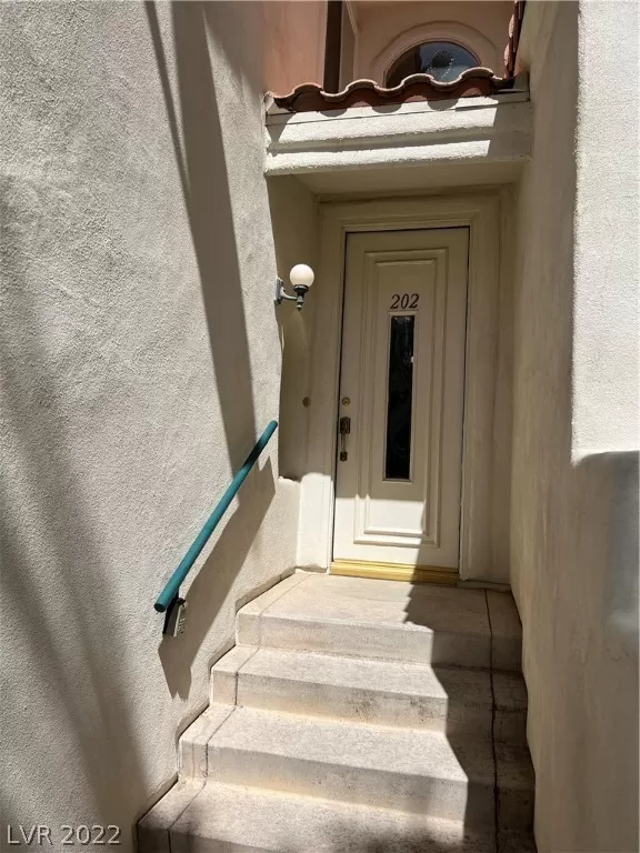 MLS: 2395225 Condo For Sale