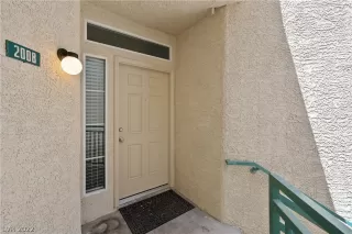 Photo #1: 2395232 Listing