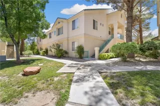 Photo #4: 2395232 Listing