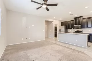 Photo #6: 2395235 Listing