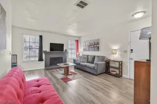 Photo #1: 2395279 Listing 