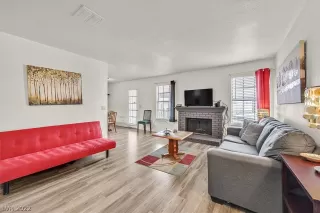 Photo #2: 2395279 Listing 