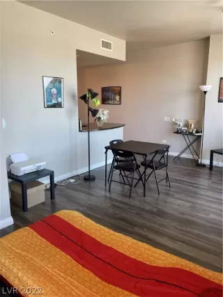 Photo #1: 2395303 Listing