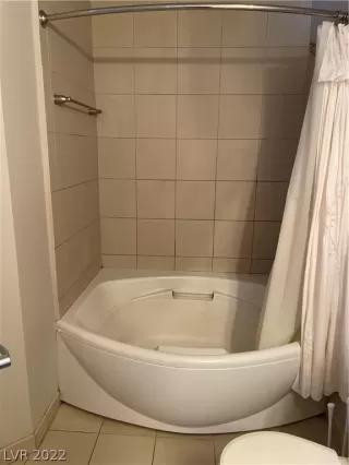 Photo #2: 2395303 Listing