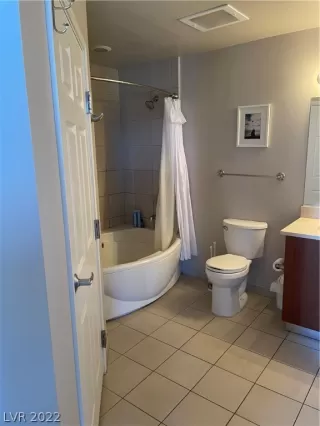 Photo #5: 2395303 Listing