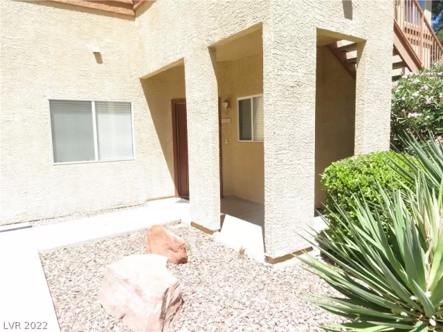 MLS: 2395322 Condo For Sale