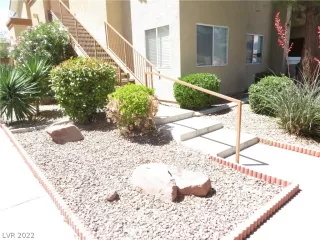 Photo #1: 2395322 Listing 