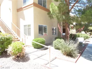 Photo #2: 2395322 Listing 