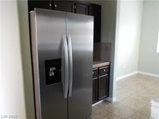 Photo #4: 2395322 Listing 