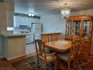 Photo #1: 2395333 Listing 