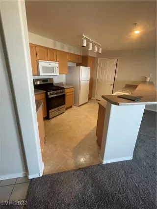 Photo #2: 2395353 Listing 