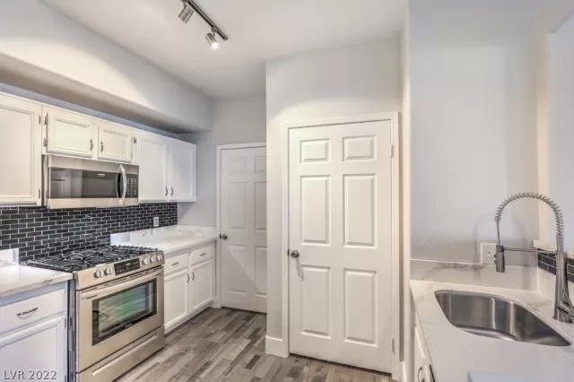 MLS: 2395354 Condo For Sale