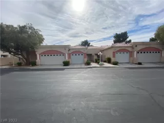 Photo #1: 2395369 Listing