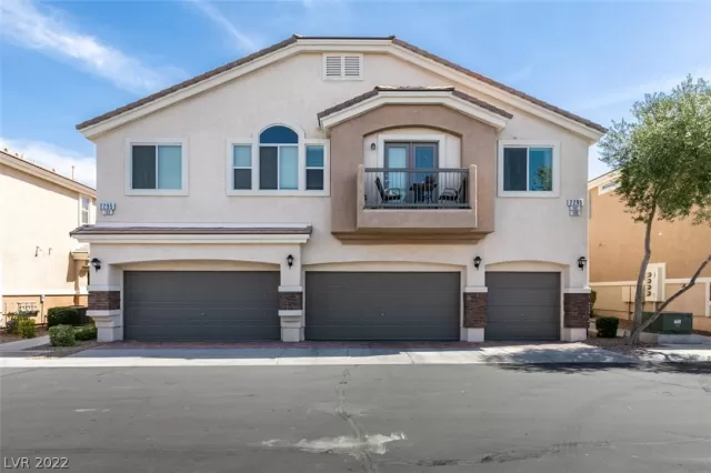 MLS: 2395393 Condo For Sale