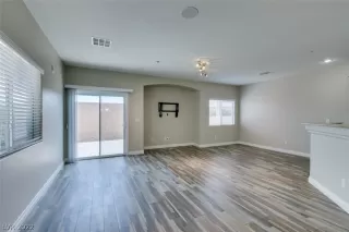 Photo #3: 2395393 Listing