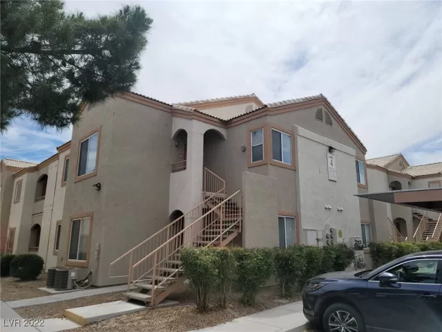 MLS: 2395399 Condo For Sale