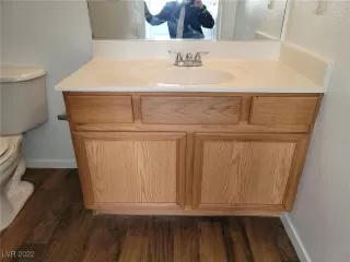 Photo #6: 2395399 Listing 