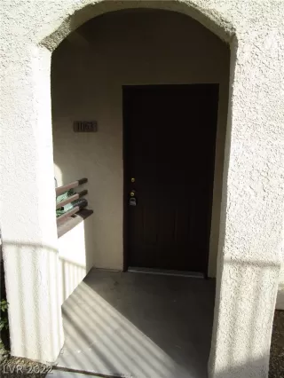 Photo #1: 2395430 Listing 