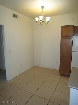 Photo #4: 2395430 Listing 