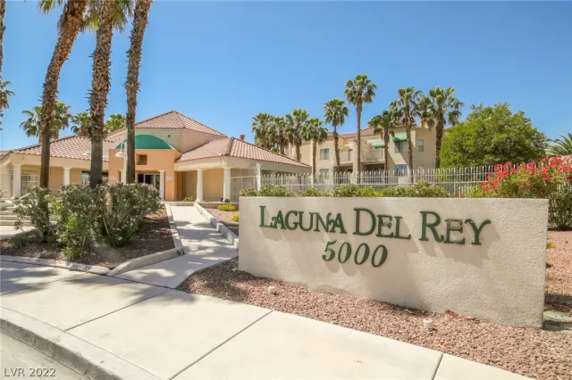 MLS: 2395440 Condo For Sale