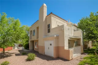 Photo #3: 2395440 Listing 