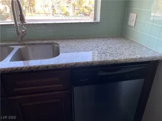 Photo #6: 2395450 Listing 